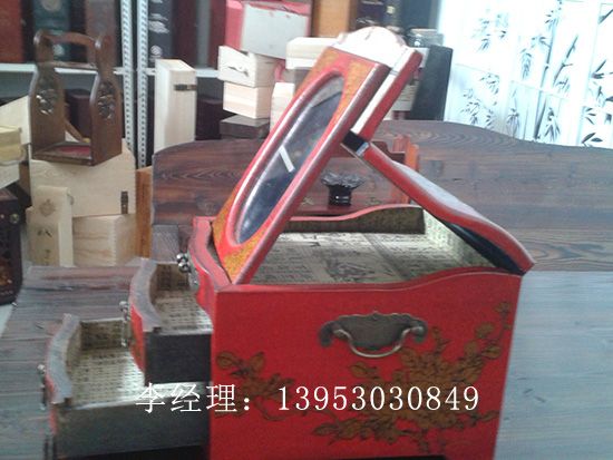 點擊查看詳細信息<br>標題：首飾盒側面 閱讀次數(shù)：2157