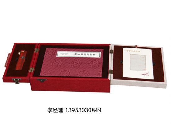 點擊查看詳細信息<br>標題：書盒 閱讀次數(shù)：1572