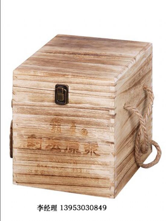 點(diǎn)擊查看詳細(xì)信息<br>標(biāo)題：白酒酒壇 閱讀次數(shù)：1932